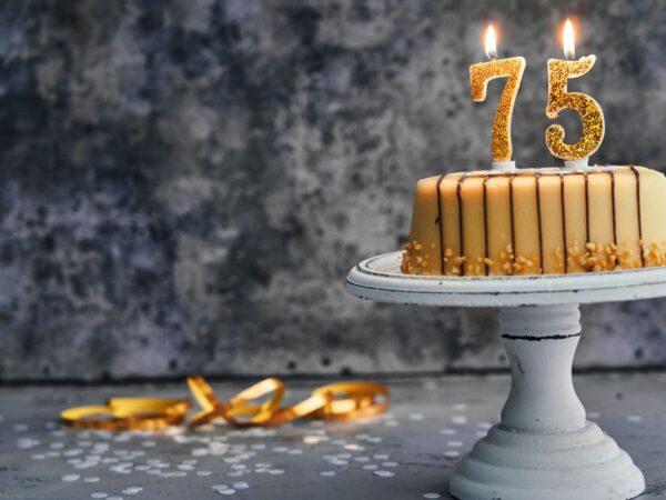 Glückwünsche zum 75. Geburtstag – Die schönsten Sprüche, Gedichte und Ideen