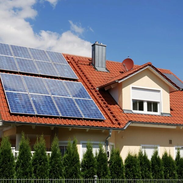 Was kostet eine 10-kWp-PV-Anlage mit Speicher