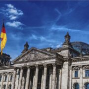 wie viele sprachen spricht annalena baerbock