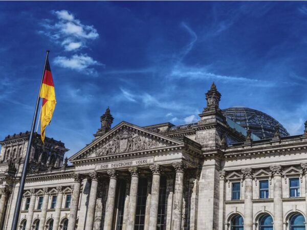 wie viele sprachen spricht annalena baerbock